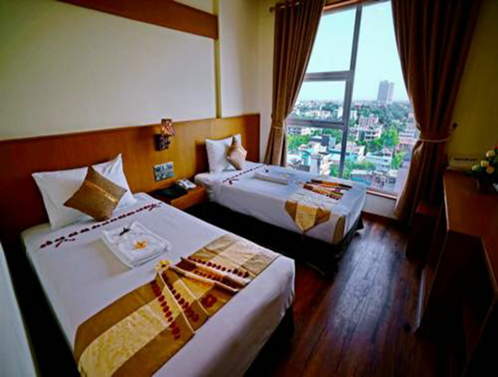 The Hotel Nova Mandalay Exterior foto